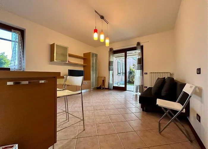 Kibilu - With Pool, Near Maggiore شقة