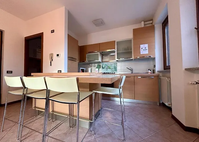 Kibilu - With Pool, Near Maggiore شقة Monvalle