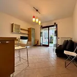 Kibilu - With Pool, Near Maggiore Apartment
