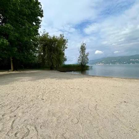 With Pool, Near Maggiore By Kibilu Affitti Brevi Apartman