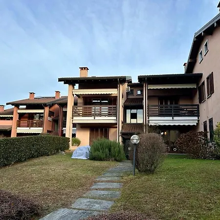 Kibilu - With Pool, Near Maggiore Apartment