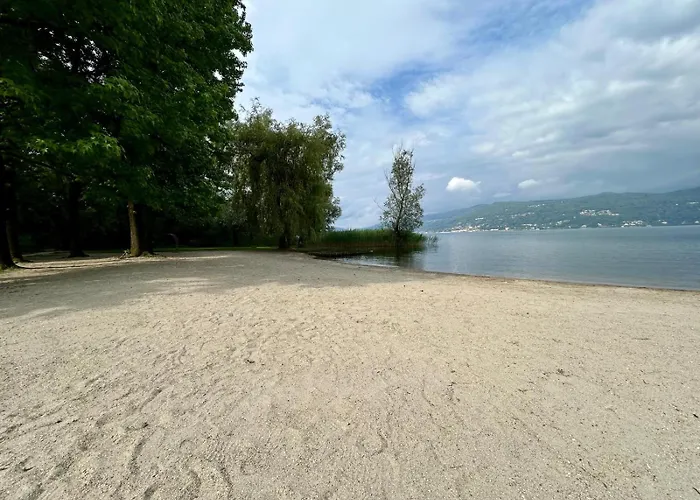 Kibilu - With Pool, Near Maggiore 아파트